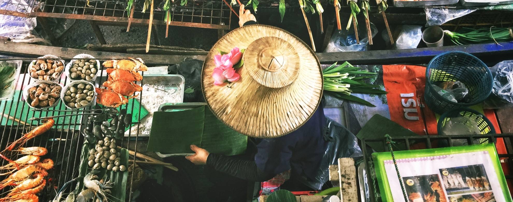 Image of Thai food street vendor by Lisheng Chang via Unsplash