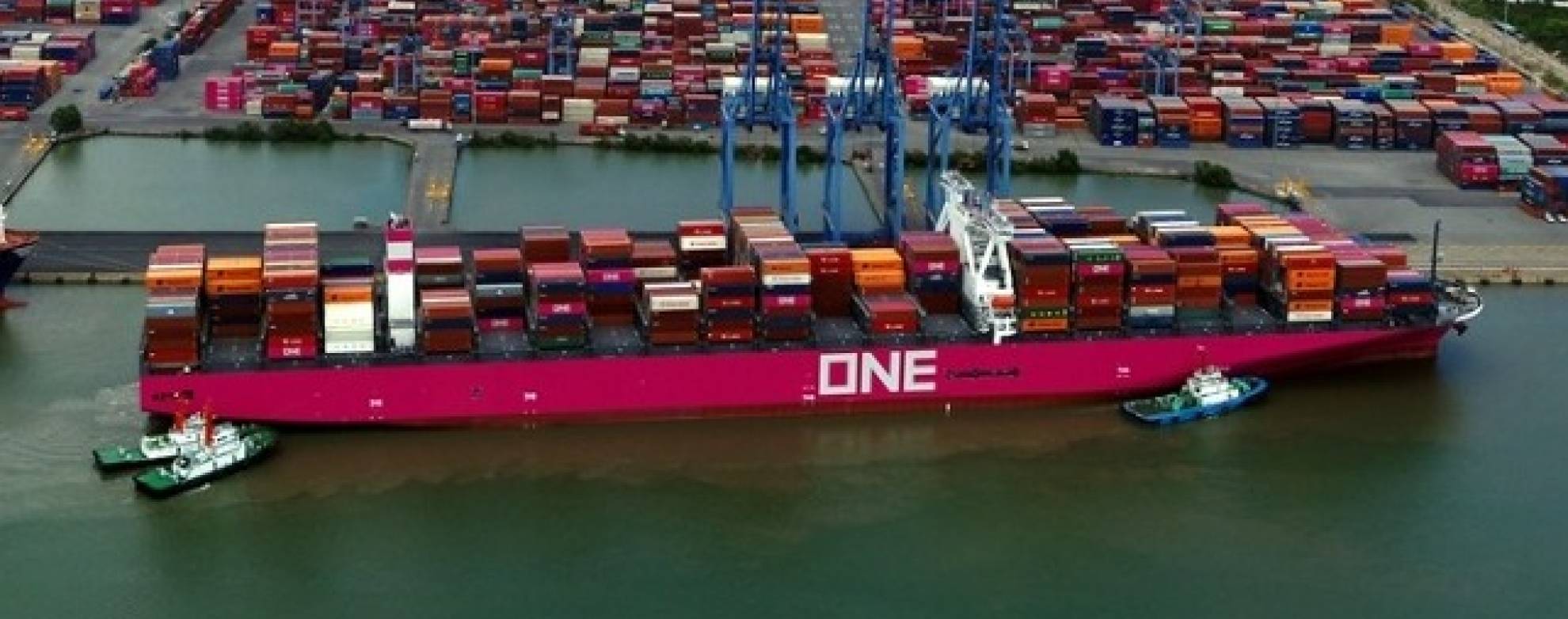 Update: One Apus container ship now back in Japan after container collapse