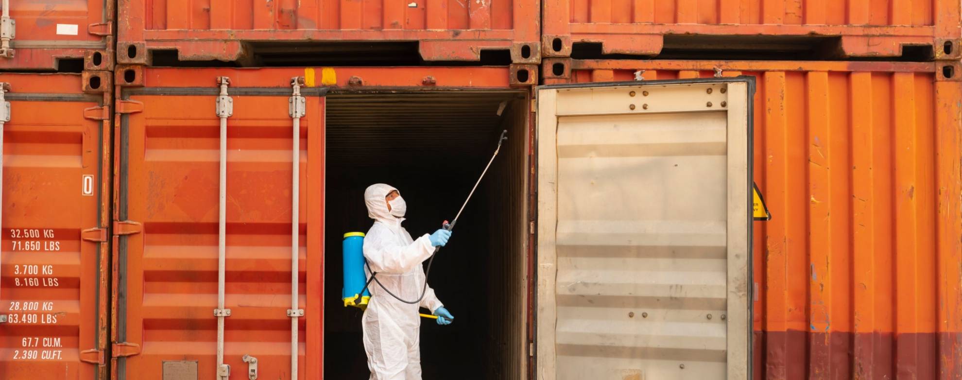 Spraying Sea Container 
